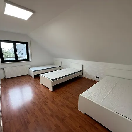 Сasa de vacaciones Hochwertige 9-betten Monteurhaus Mit Naturblick Und Wintergarten Lonnerstadt
