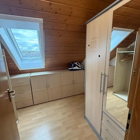 Сasa de vacaciones Hochwertige 9-betten Monteurhaus Mit Naturblick Und Wintergarten *